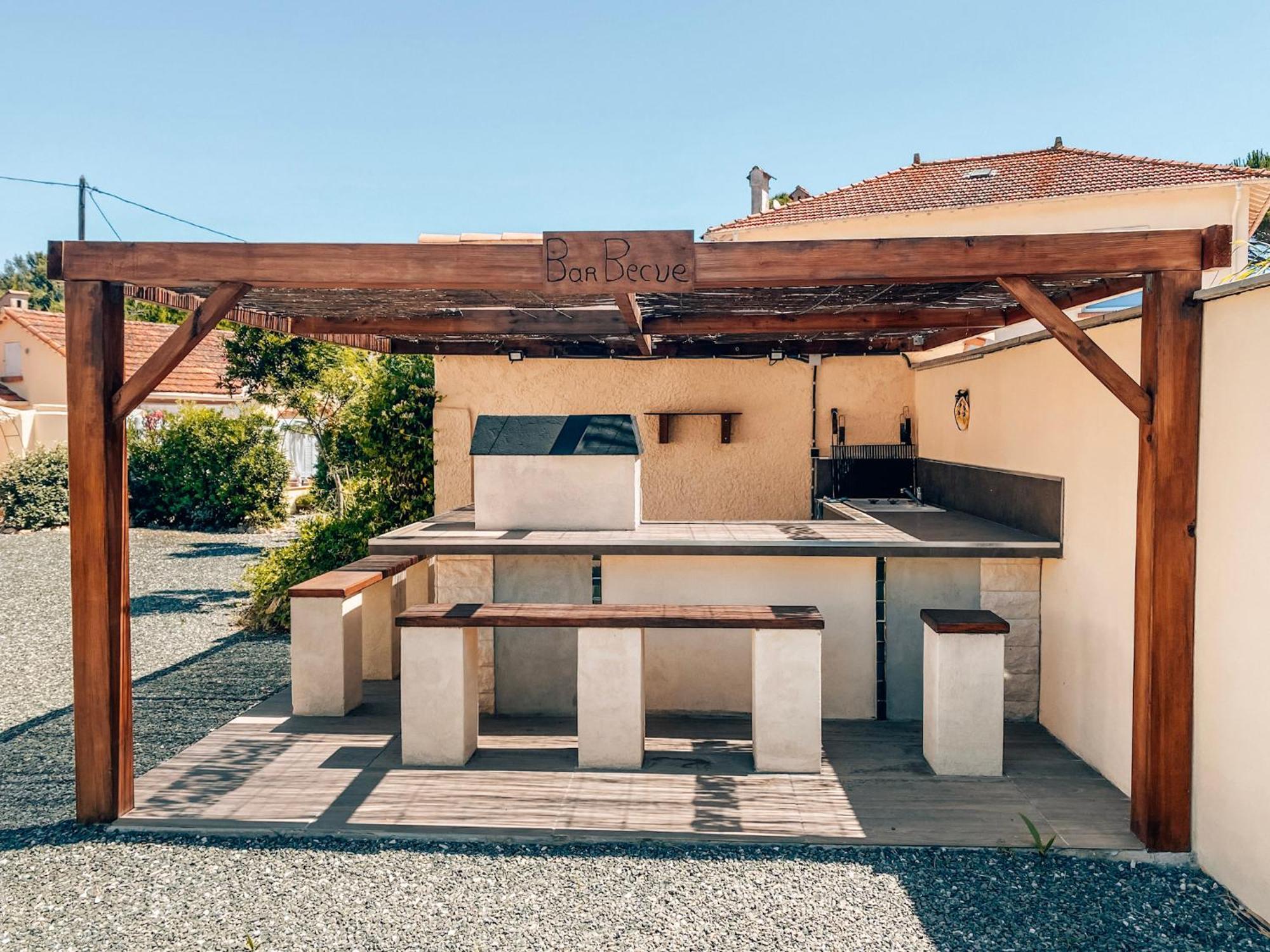 Reve D'Azur, Mazet En Bord De Mer, Parking, Piscine Partagee, Terrasse Bbq & Draps Inclus La Nartelle, 1 Salon, 1 Chambre, 1 Cuisine , 1 Sdb Sainte-Maxime Exterior photo