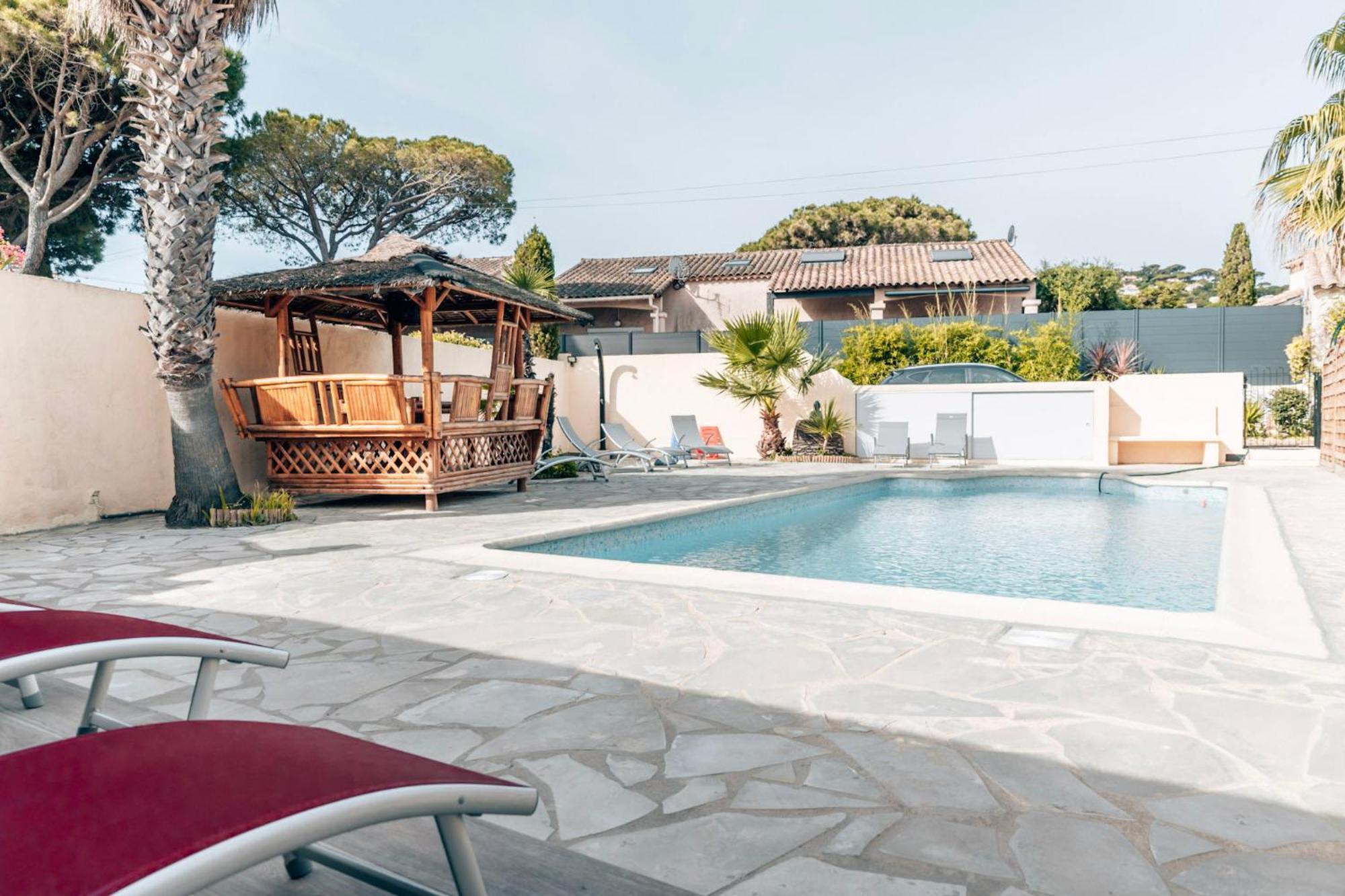 Reve D'Azur, Mazet En Bord De Mer, Parking, Piscine Partagee, Terrasse Bbq & Draps Inclus La Nartelle, 1 Salon, 1 Chambre, 1 Cuisine , 1 Sdb Sainte-Maxime Exterior photo