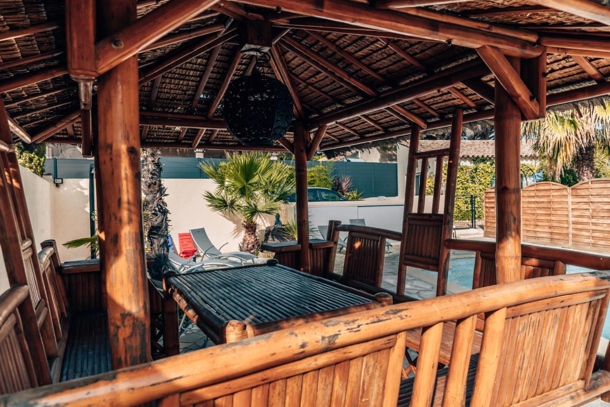 Reve D'Azur, Mazet En Bord De Mer, Parking, Piscine Partagee, Terrasse Bbq & Draps Inclus La Nartelle, 1 Salon, 1 Chambre, 1 Cuisine , 1 Sdb Sainte-Maxime Exterior photo