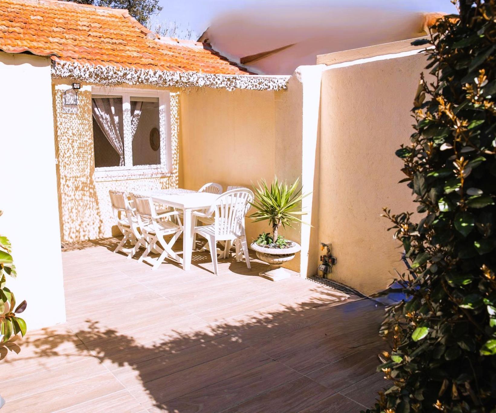Reve D'Azur, Mazet En Bord De Mer, Parking, Piscine Partagee, Terrasse Bbq & Draps Inclus La Nartelle, 1 Salon, 1 Chambre, 1 Cuisine , 1 Sdb Sainte-Maxime Exterior photo